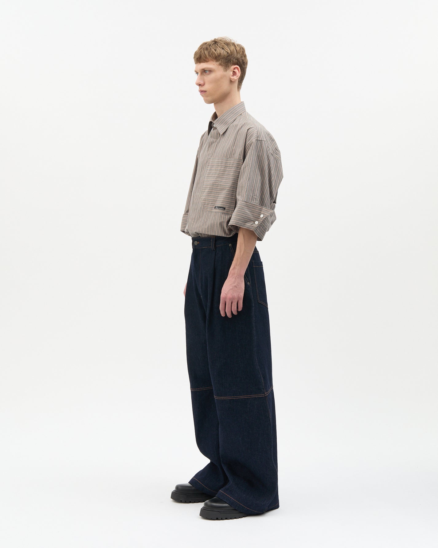 Washed Denim Curved Pants