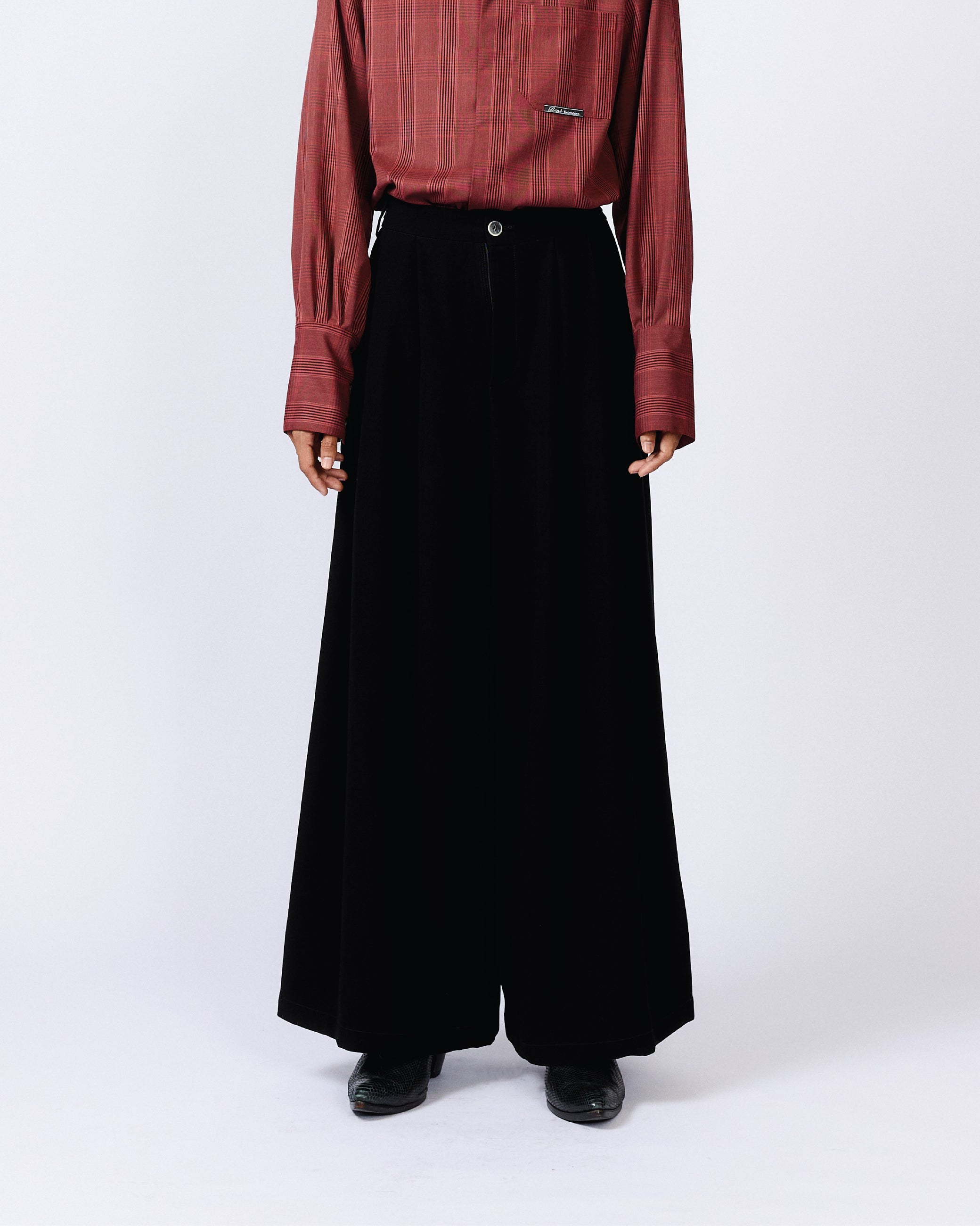 BLACK WIDE LEG SLACKS