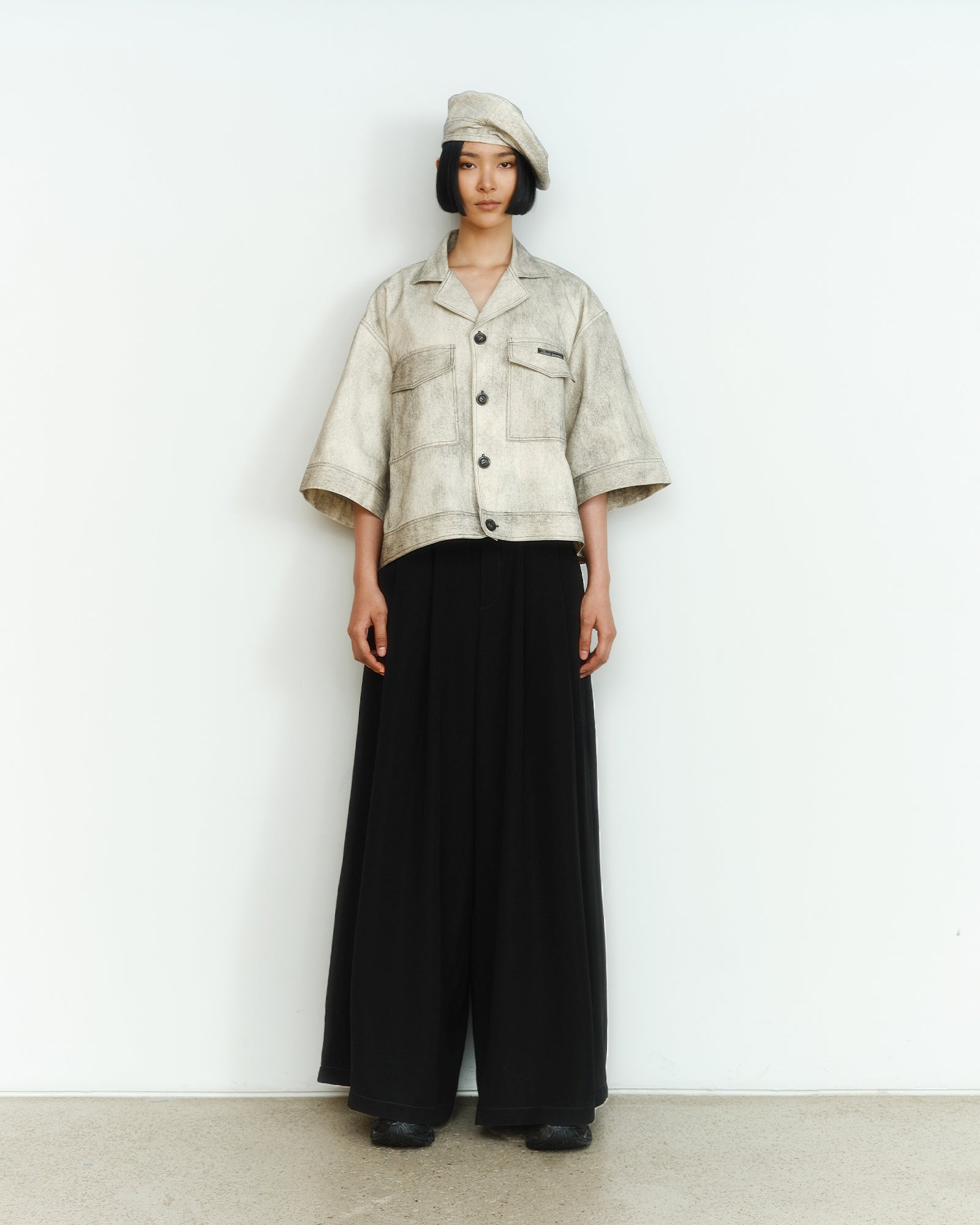 BLACK WIDE LEG SLACKS