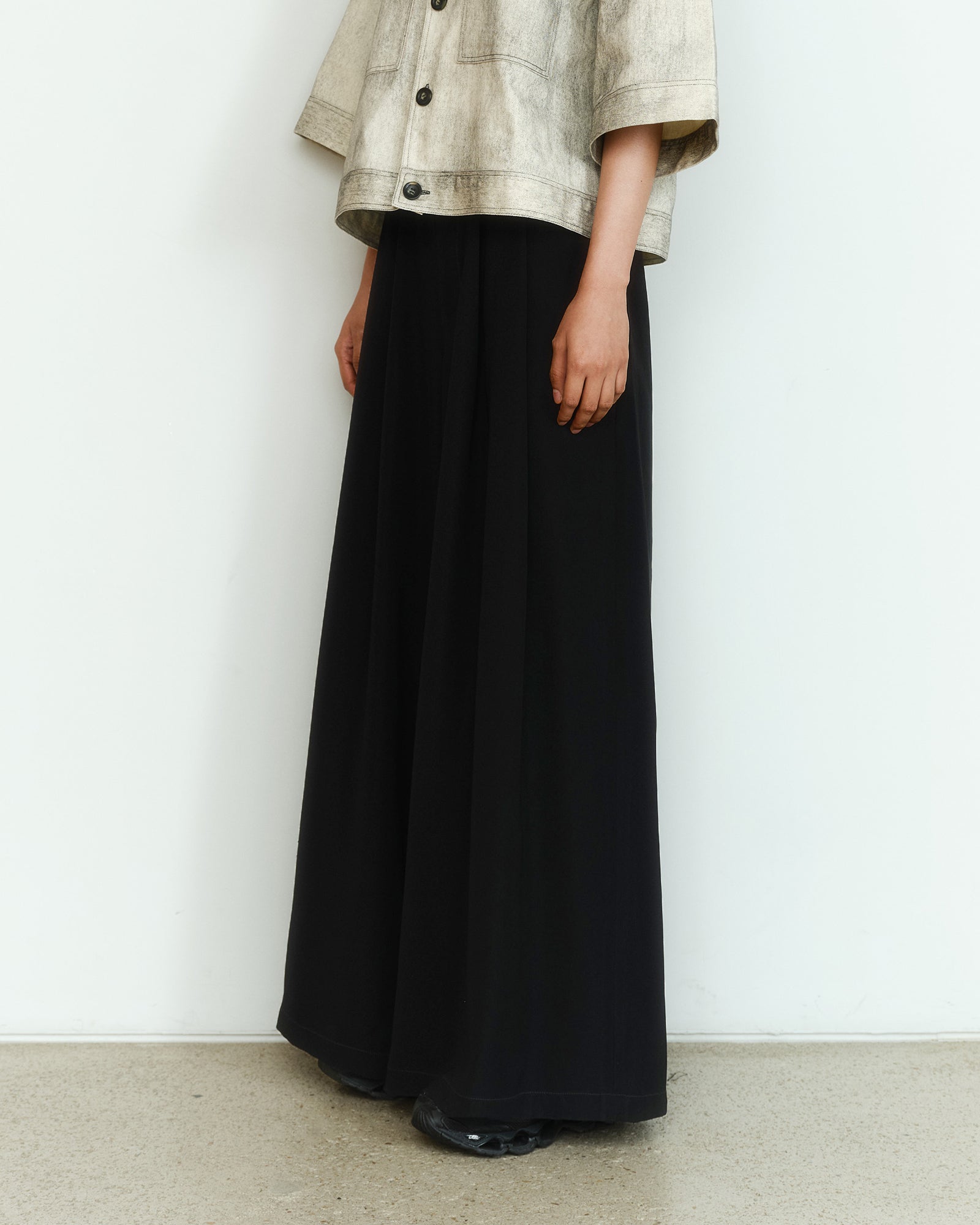 BLACK WIDE LEG SLACKS