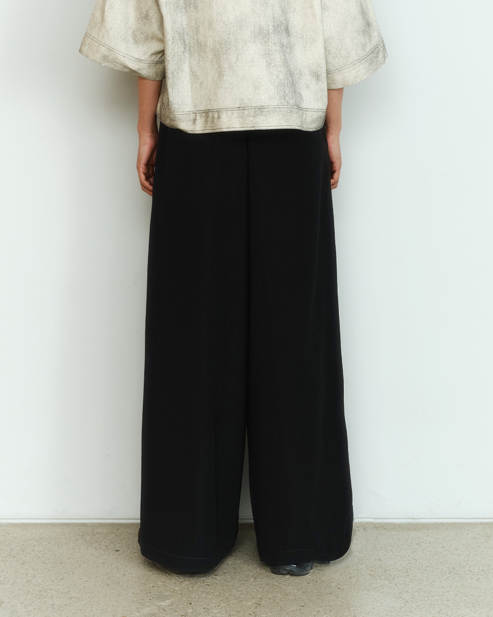 BLACK WIDE LEG SLACKS