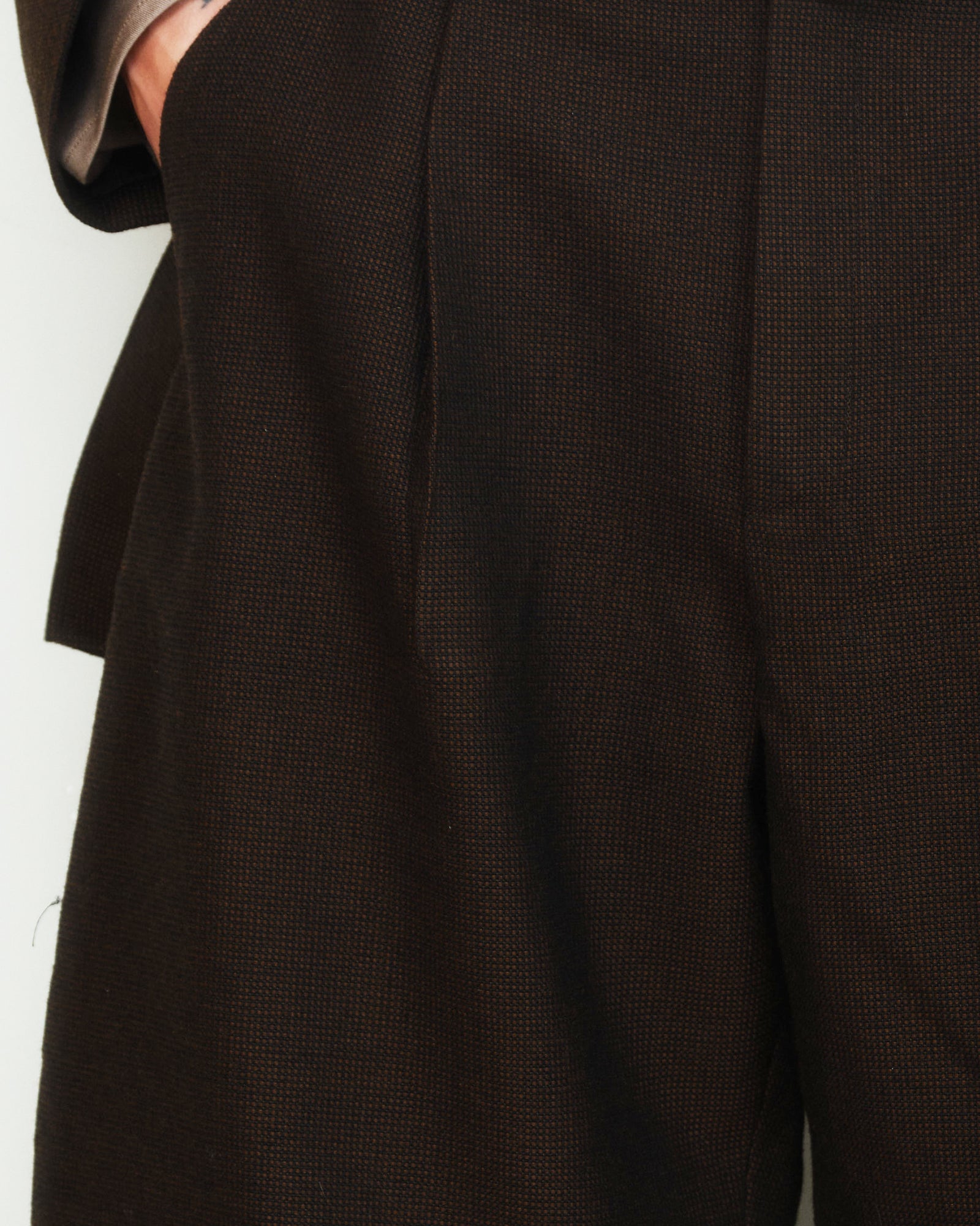 WOOL CURVED PANTS