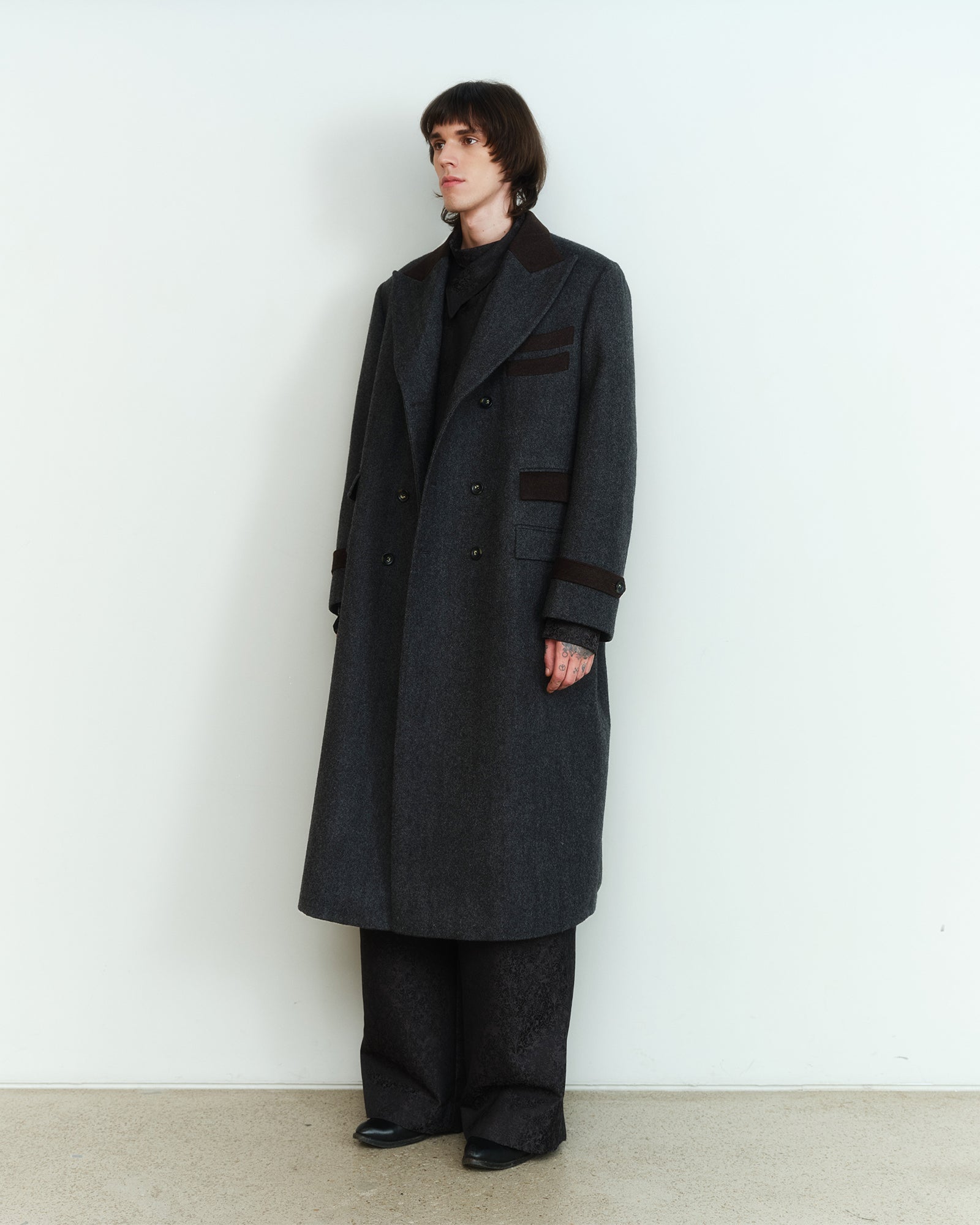 STRUCTURED WOOL COAT