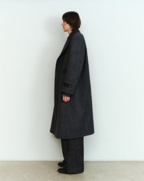 STRUCTURED WOOL COAT