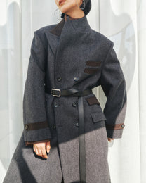 STRUCTURED WOOL COAT